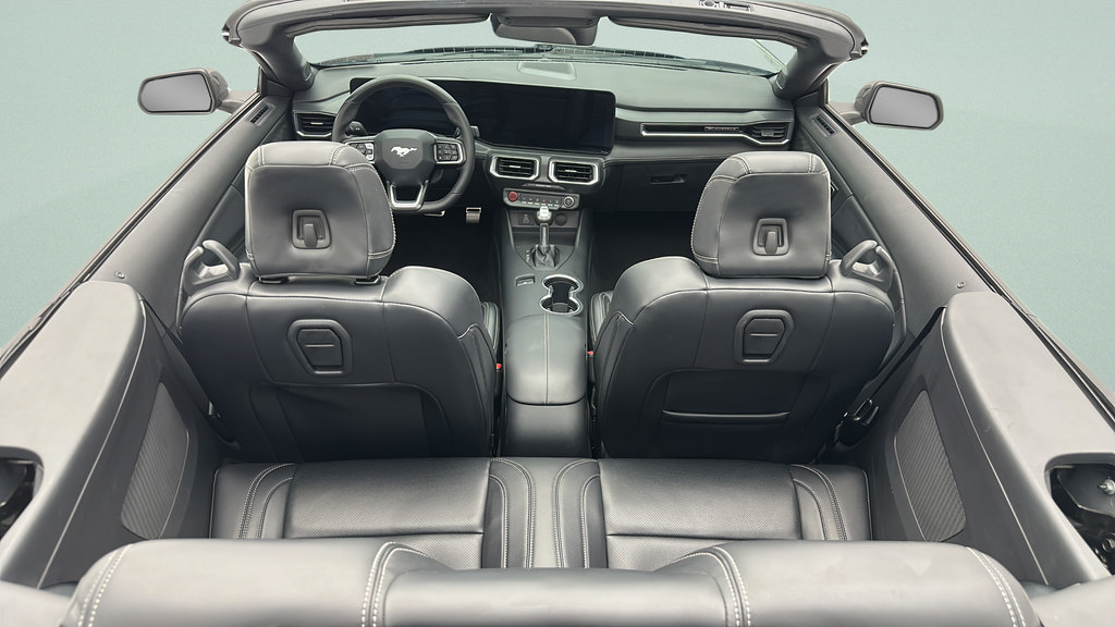Used 2025 Ford Mustang Premium RWD image 11