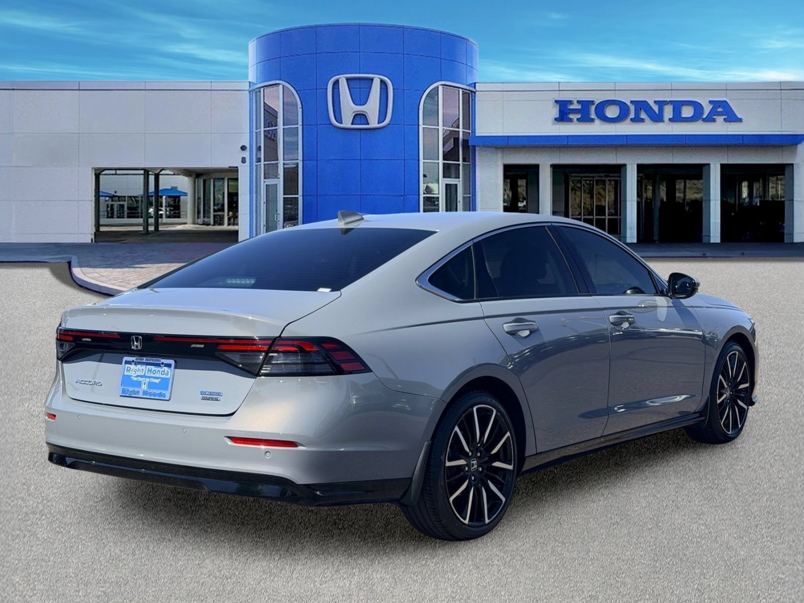 Used 2023 Honda Accord Touring image 7