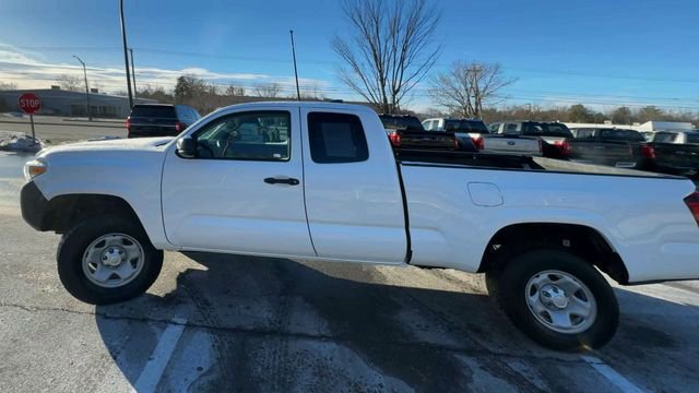Used 2019 Toyota Tacoma SR image 5