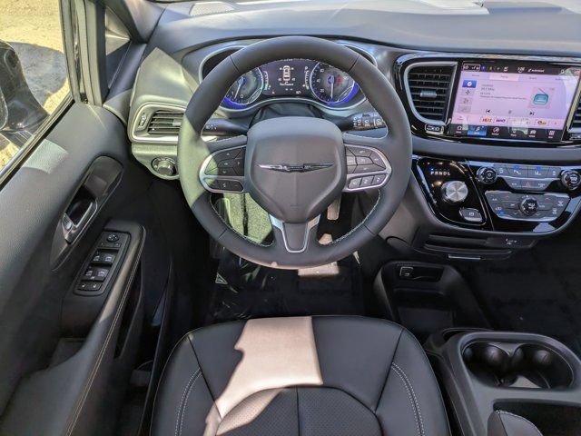 New 2026 Chrysler Voyager LX FWD image 14