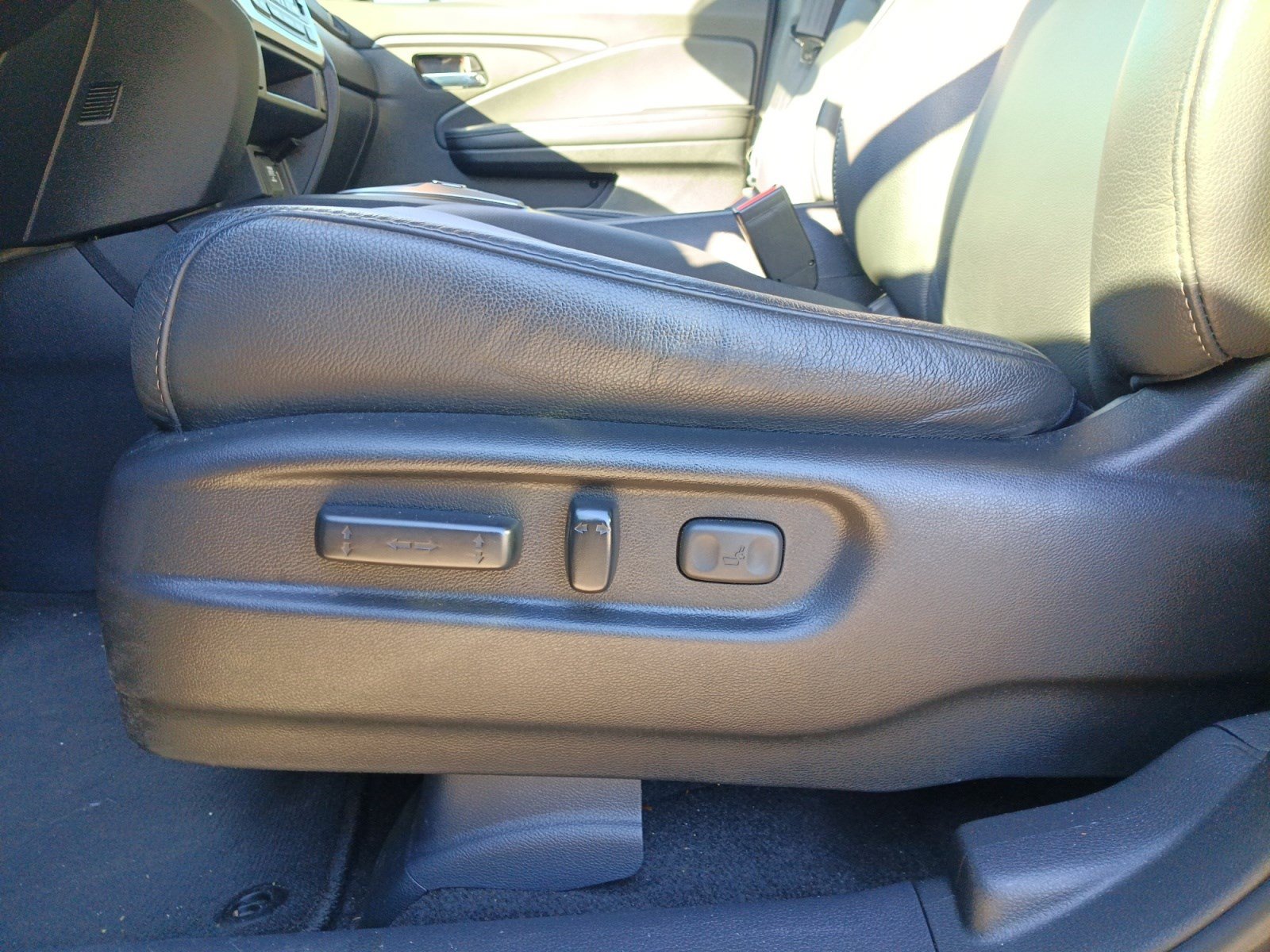 Used 2022 Honda Pilot EX-L image 19
