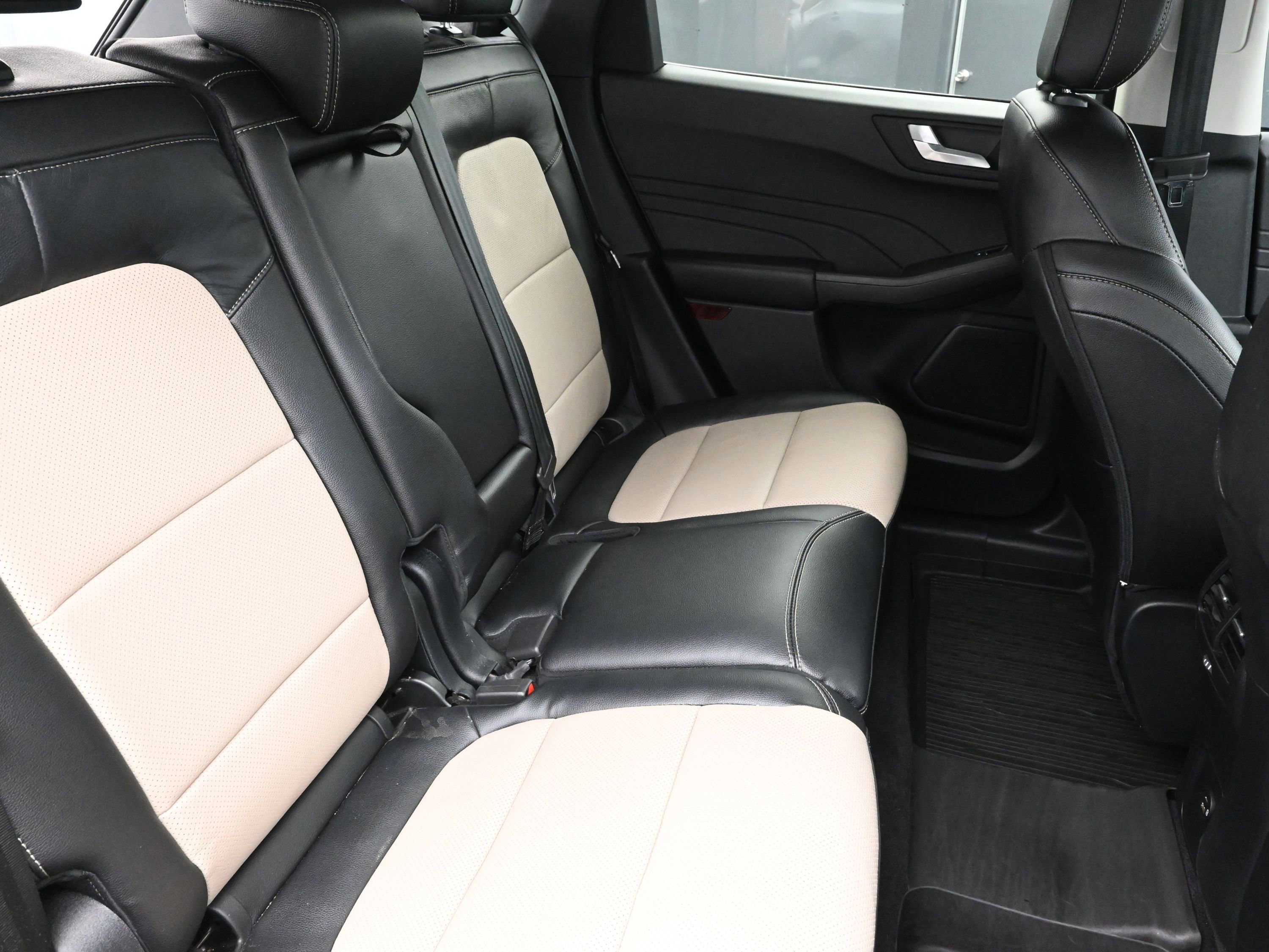 Used 2022 Ford Escape Titanium w/ Titanium Elite Package image 24