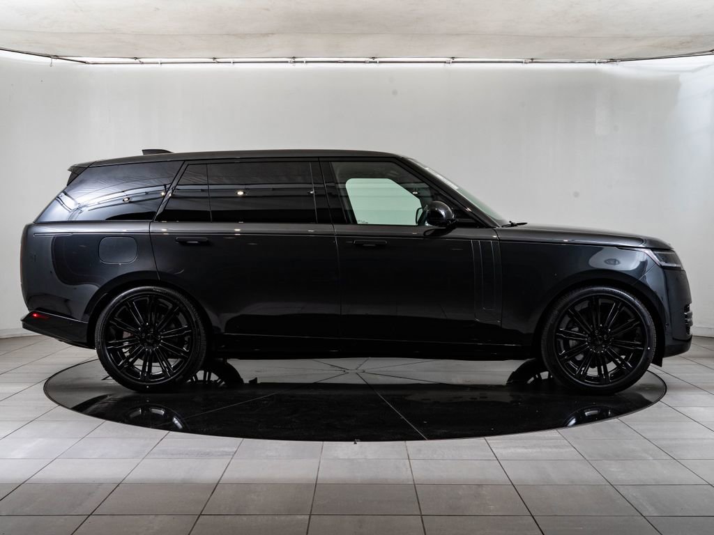 New 2026 Land Rover Range Rover Long Wheelbase SE AWD/4WD image 11