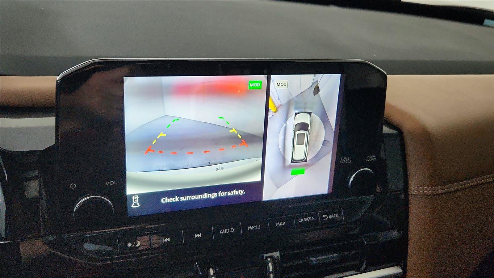 Used 2023 Nissan Pathfinder Platinum w/ Cargo Package FWD image 31
