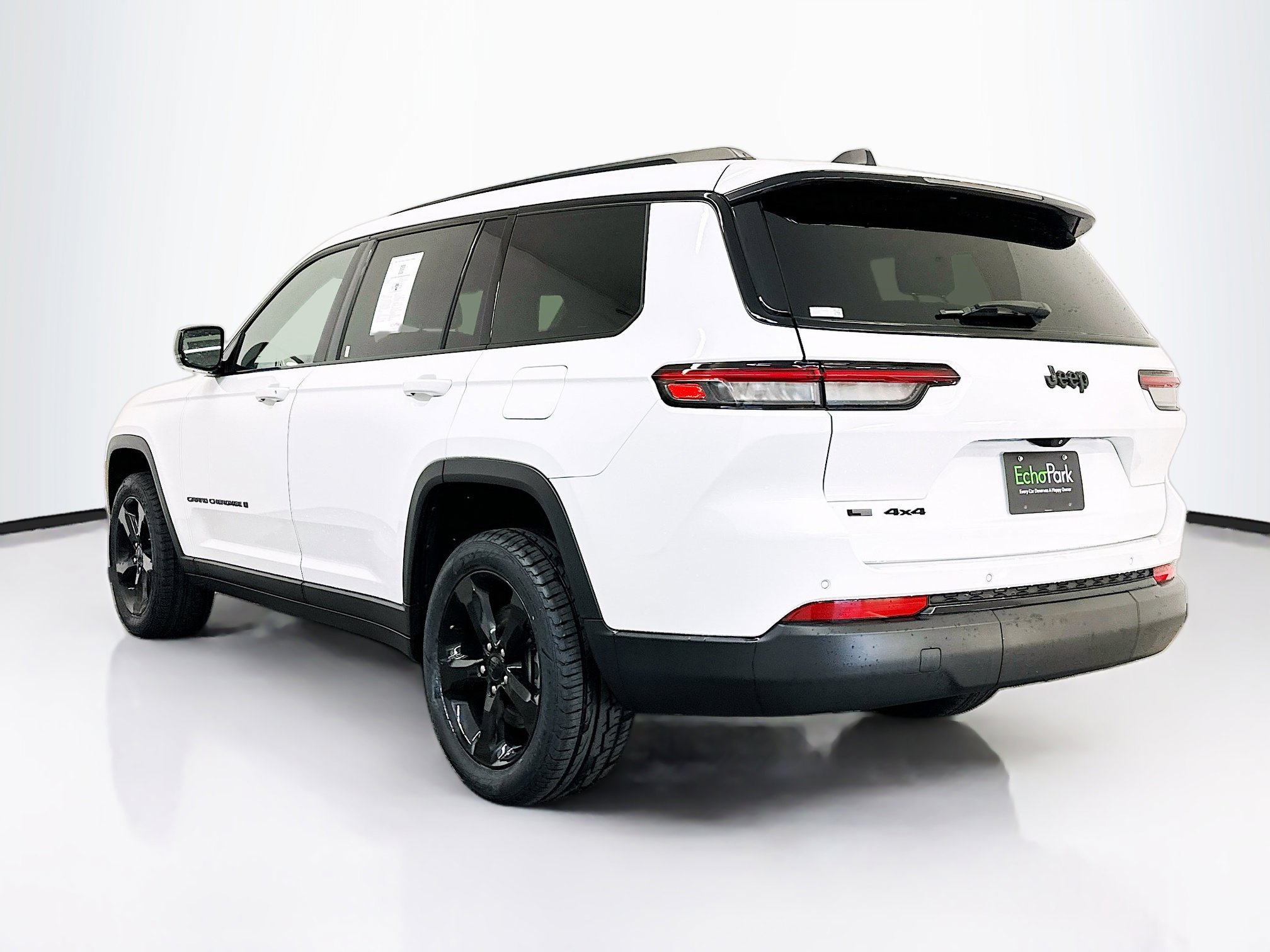 Used 2022 Jeep Grand Cherokee L Laredo AWD/4WD image 5