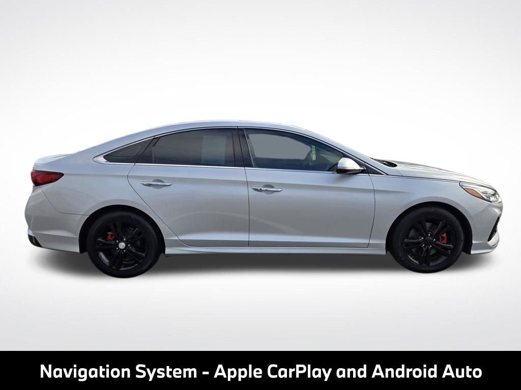 Used 2018 Hyundai Sonata Limited w/ Limited Ultimate Package 03 FWD image 10