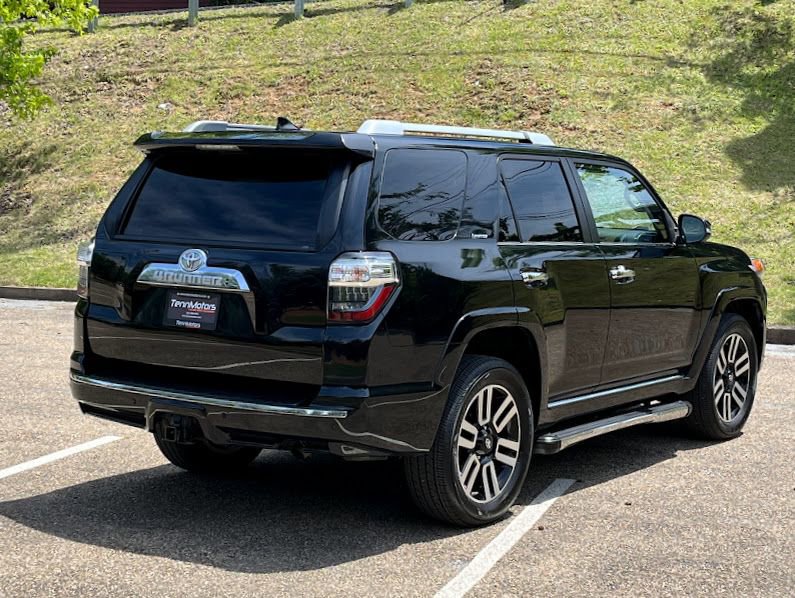 Used 2018 Toyota 4Runner Limited AWD/4WD image 22