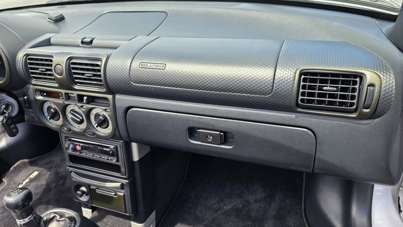 Used 2001 Toyota MR2 image 22