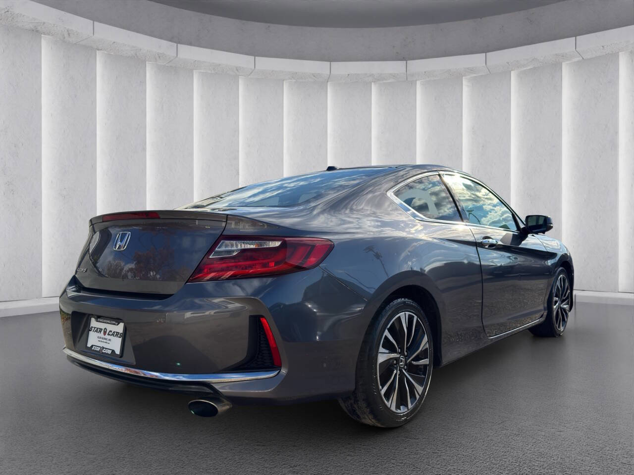 Used 2017 Honda Accord EX image 5