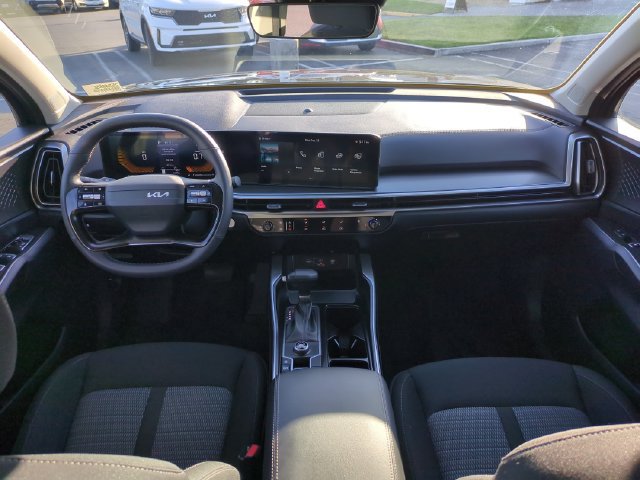 Certified 2026 Kia Sorento LX FWD image 26