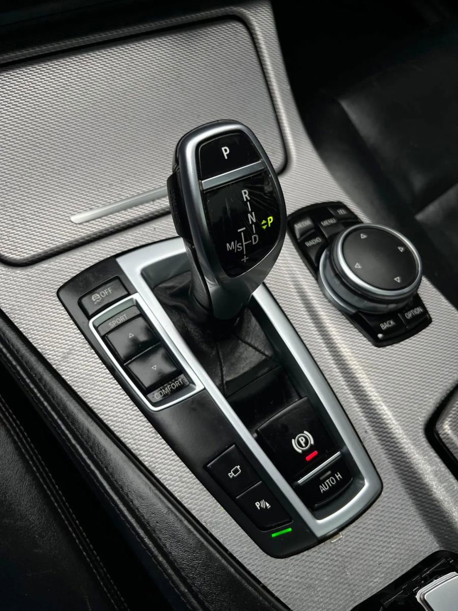 Used 2016 BMW 528i Sedan w/ M Sport image 15