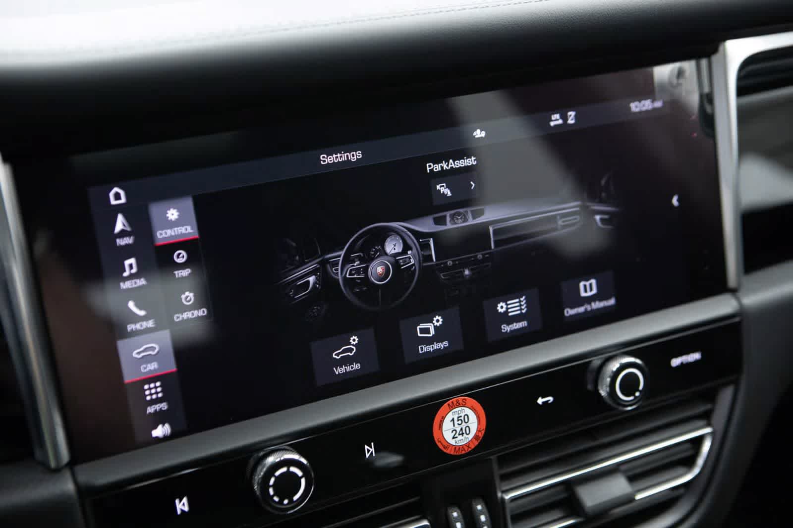 Certified 2026 Porsche Macan AWD/4WD image 15