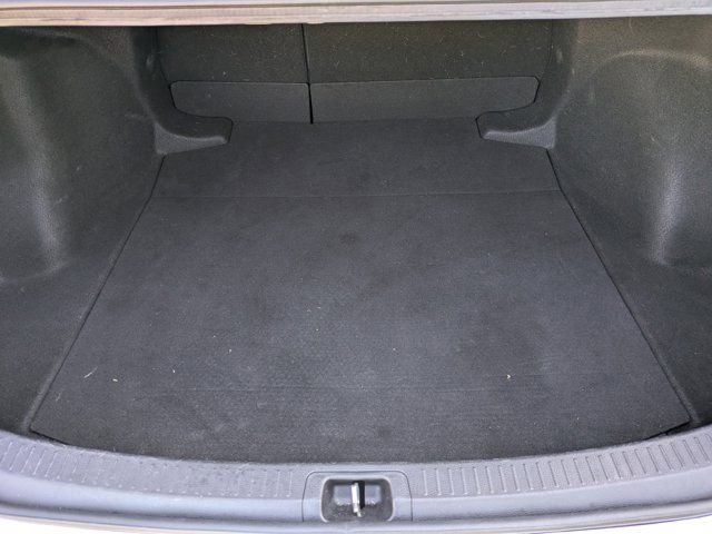 Used 2021 Toyota Corolla LE image 18