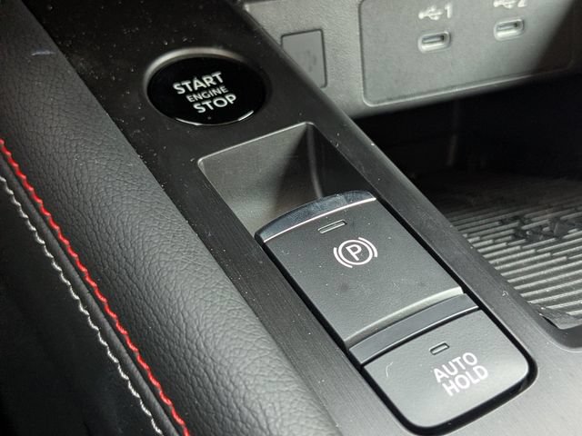 Used 2026 Nissan Kicks SR FWD image 25