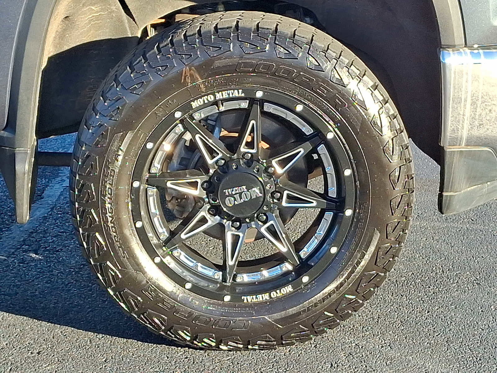 Used 2020 Chevrolet Silverado 2500 LTZ w/ LTZ Plus Package image 8