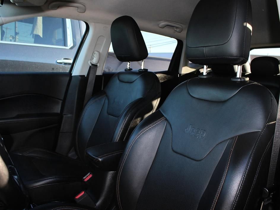Used 2020 Jeep Compass Limited image 35