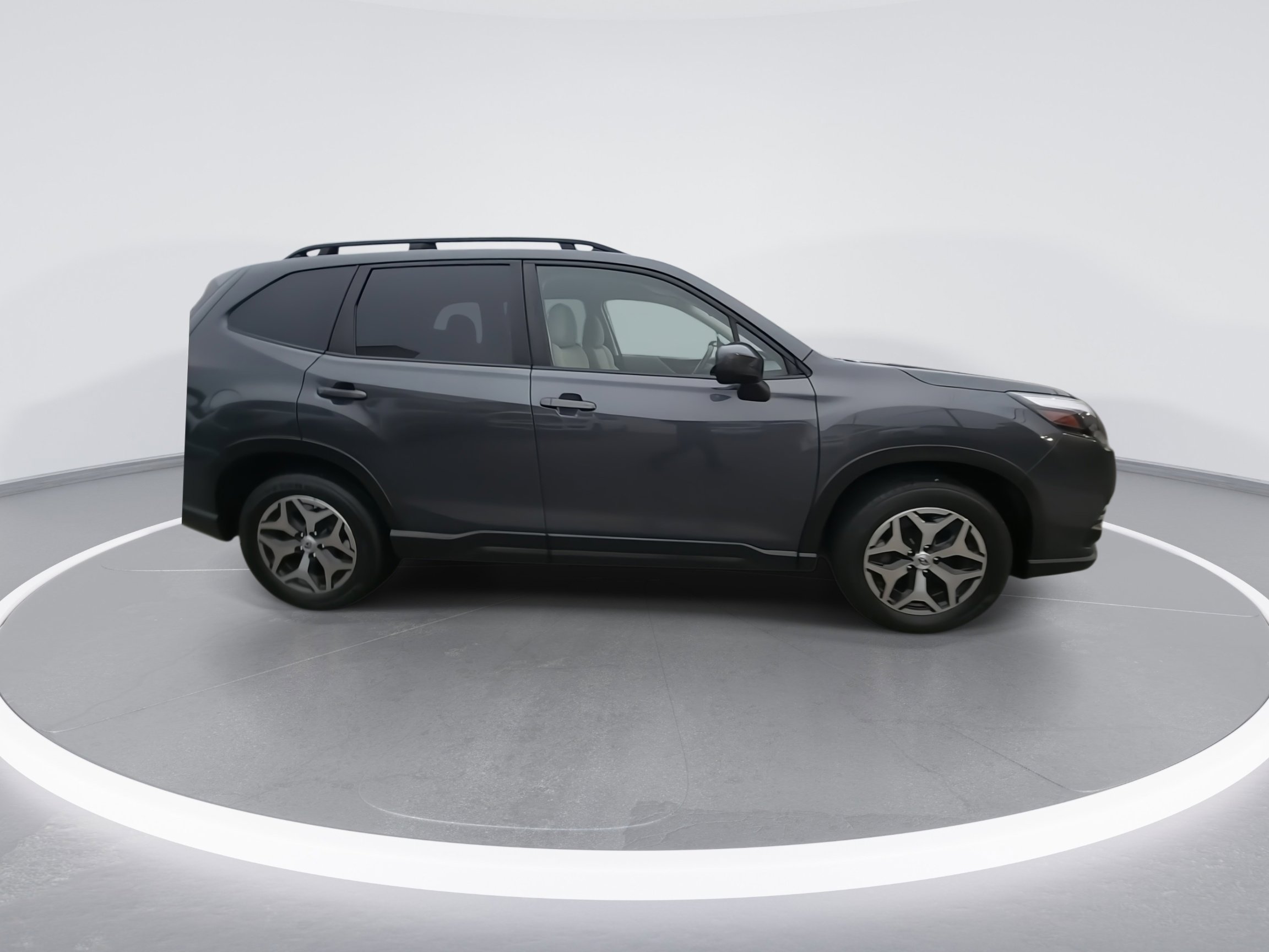 Used 2022 Subaru Forester Premium image 2