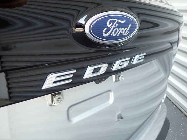 Certified 2023 Ford Edge SEL w/ Convenience Package AWD/4WD image 5