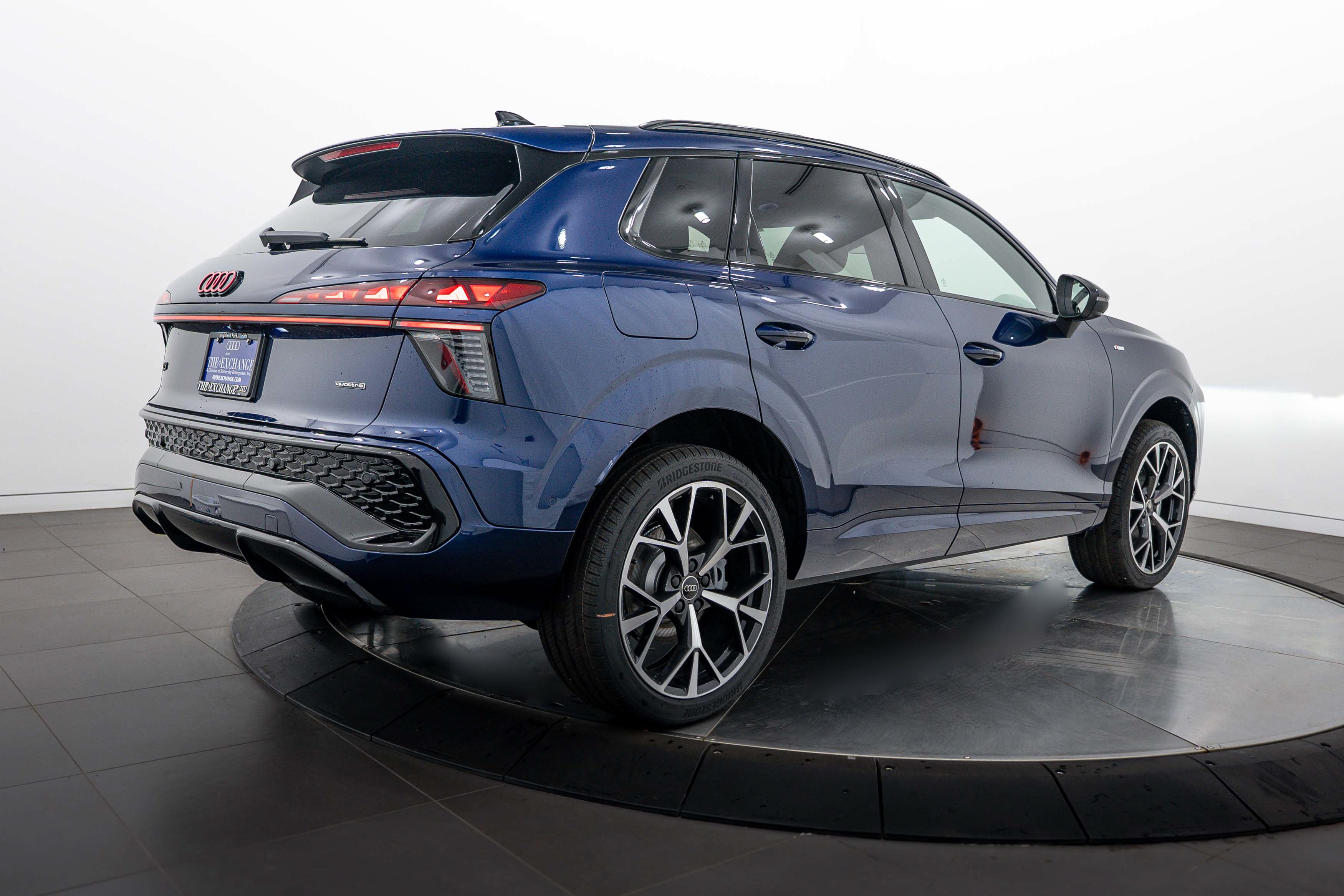New 2026 Audi Q3 quattro 2.0T AWD/4WD image 4