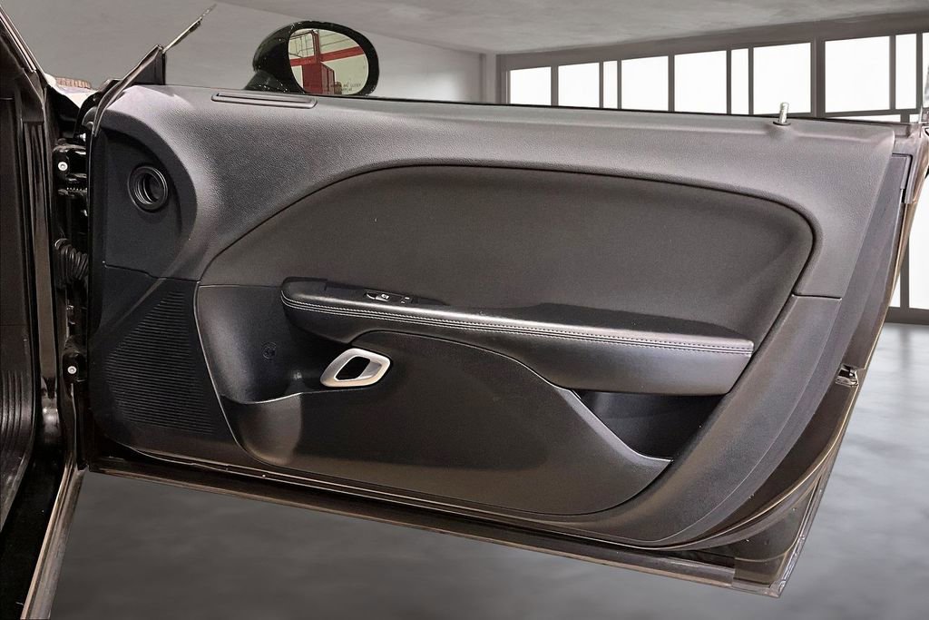 Used 2015 Dodge Challenger R/T w/ Quick Order Package 22B R/T RWD image 21