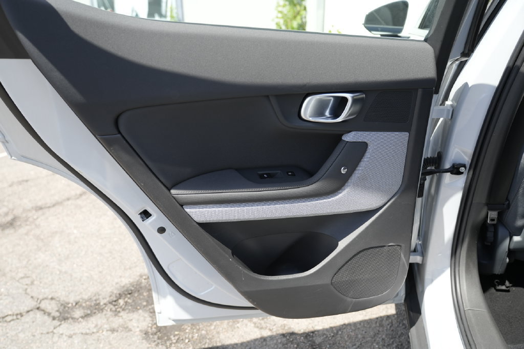 Used 2023 Polestar Polestar 2 AWD/4WD image 26