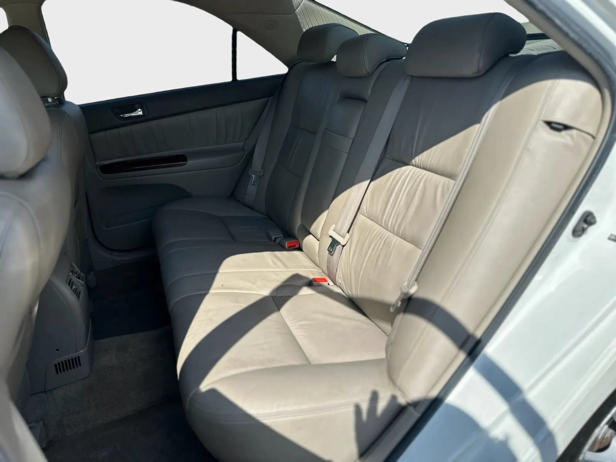 Used 2005 Toyota Camry XLE w/ XLE Premium Pkg FWD image 19