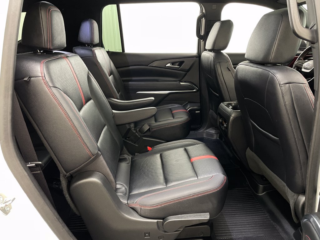 Used 2024 Chevrolet Traverse RS w/ LPO, Floor Liner Package AWD/4WD image 47