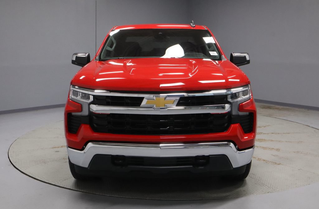 Used 2023 Chevrolet Silverado 1500 LT AWD/4WD image 5
