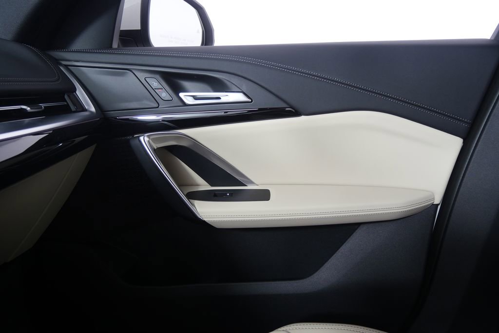 Certified 2025 BMW X1 xDrive28i w/ Convenience Package AWD/4WD image 22