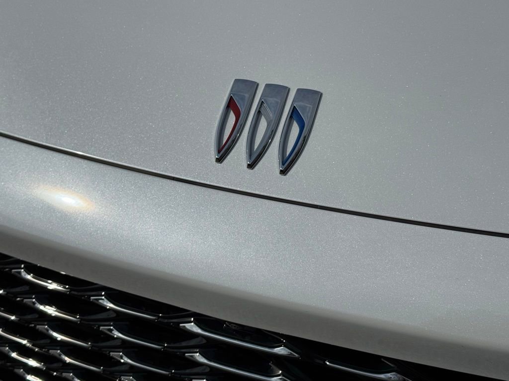 New 2026 Buick Envision Avenir image 7