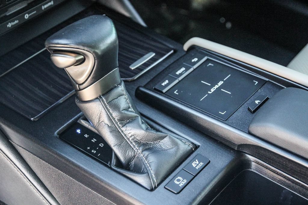 Used 2020 Lexus ES 300h w/ Accessory Package FWD image 20