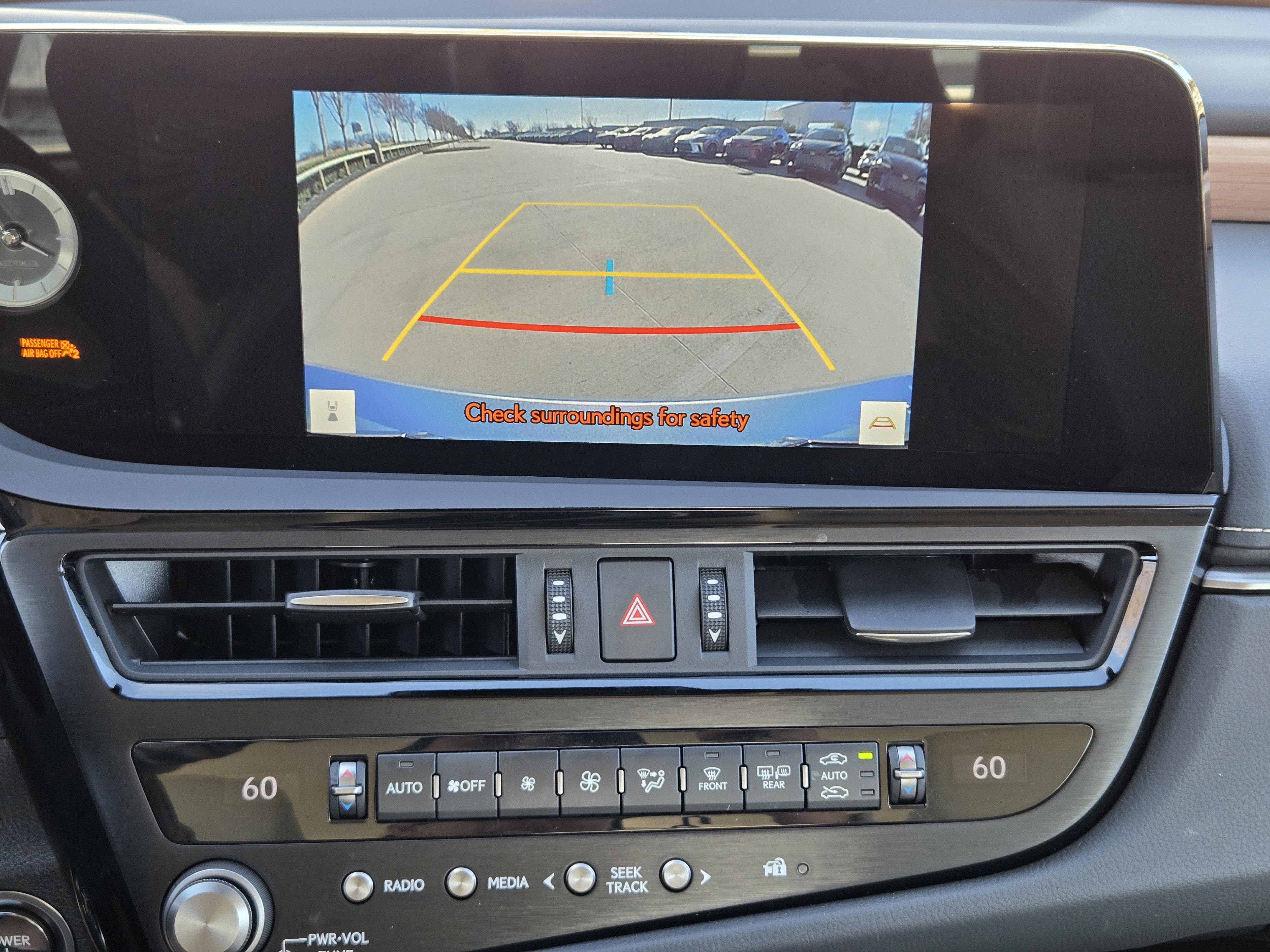 Used 2025 Lexus ES 300h w/ Premium Package image 25