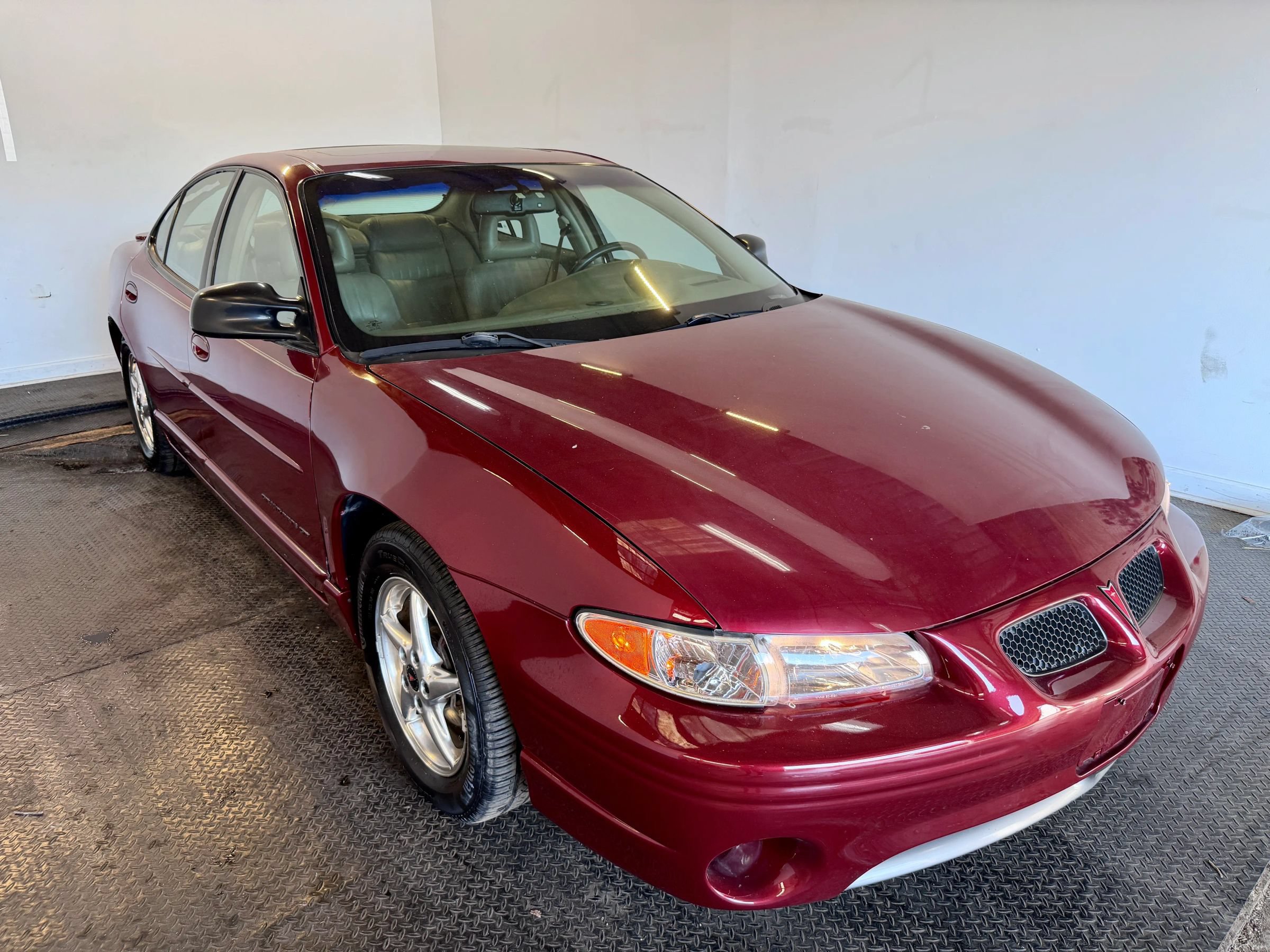 Used 2000 Pontiac Grand Prix GT w/ Opt Pkg FWD image 4