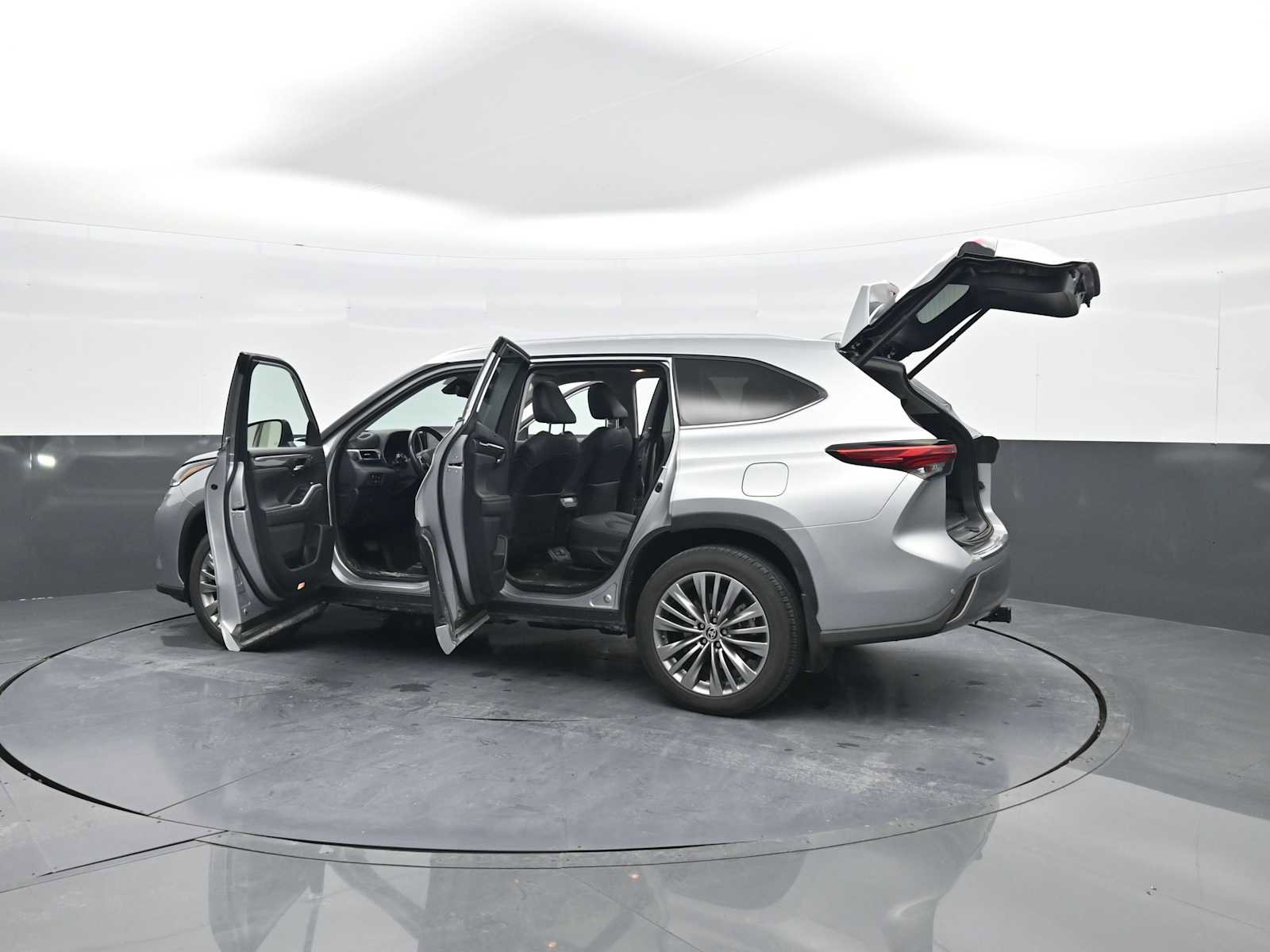 Used 2022 Toyota Highlander Platinum image 44