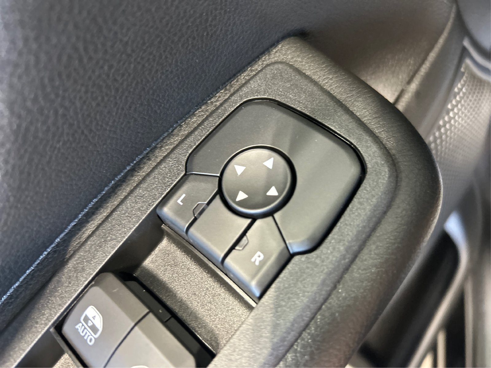 New 2026 RAM 1500 Tradesman AWD/4WD image 30