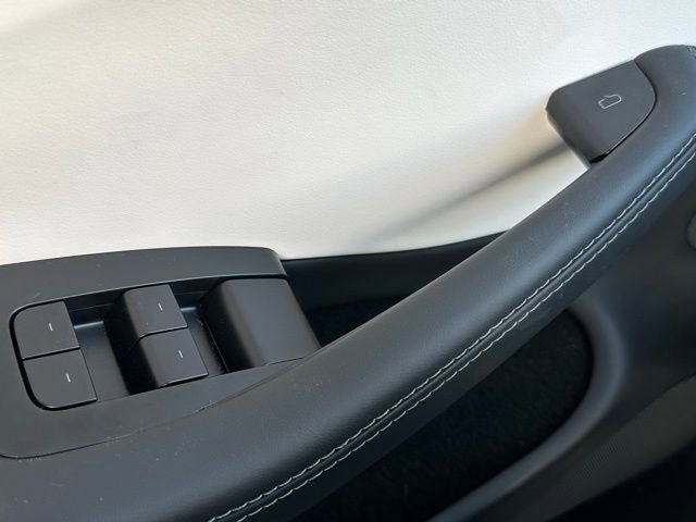 Used 2025 Tesla Model 3 Long Range image 18