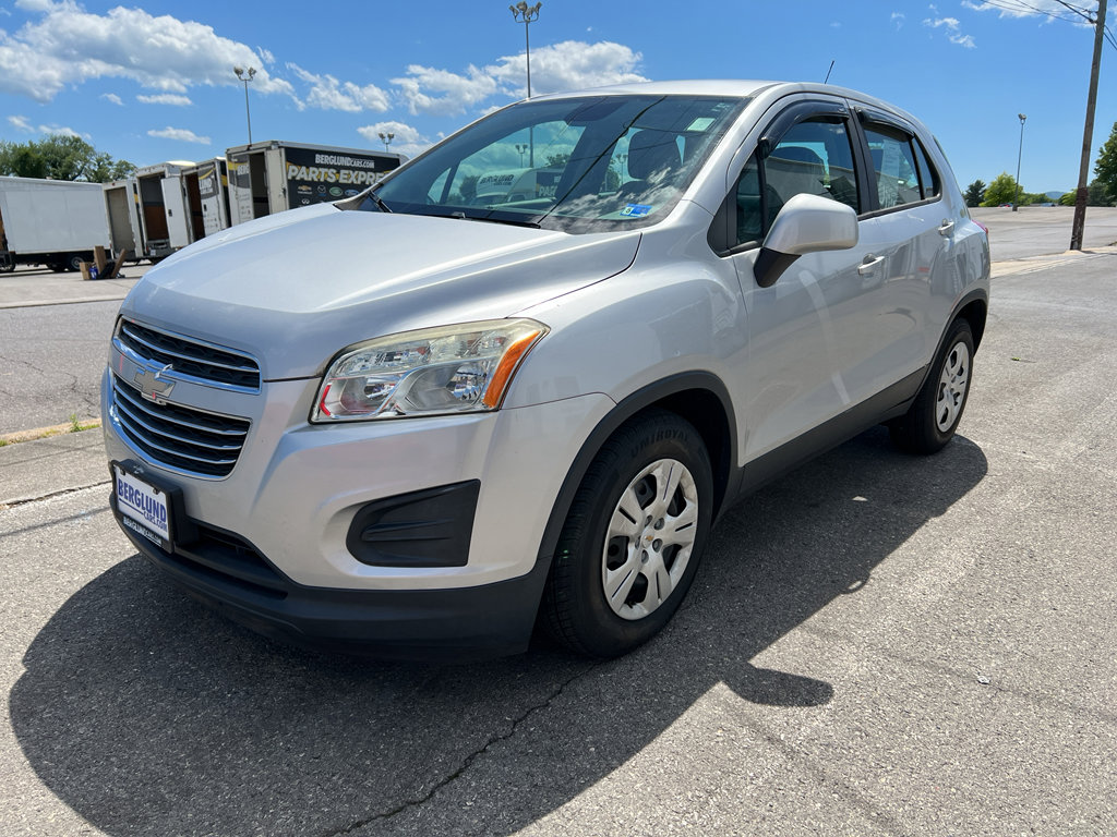 Used 2016 Chevrolet Trax LS FWD image 1