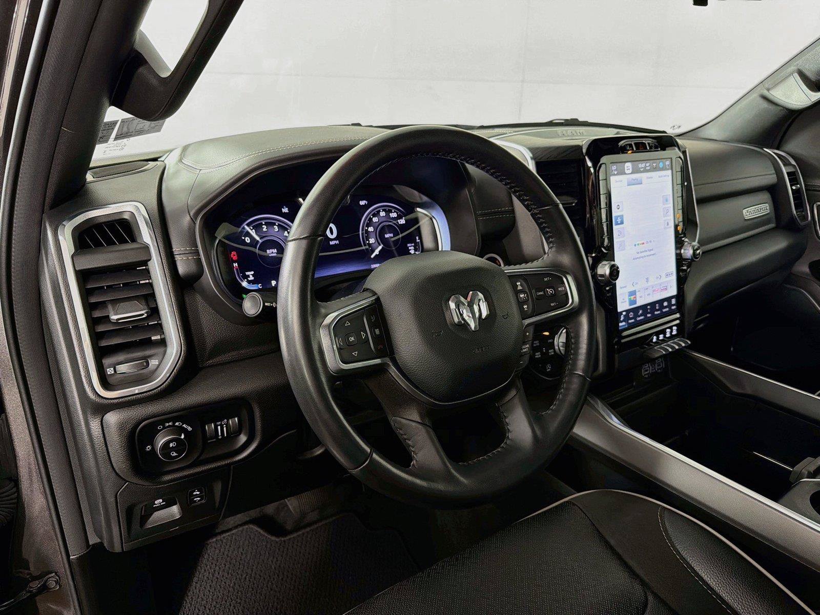 Used 2023 RAM 1500 Laramie AWD/4WD image 16