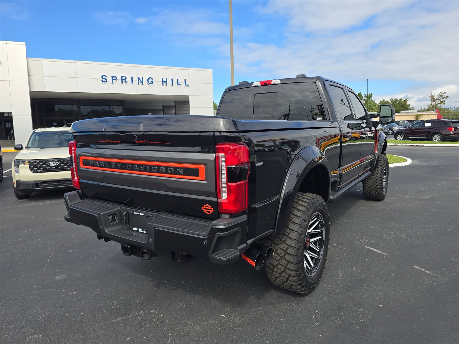 New 2026 Ford F250 Lariat w/ Black Appearance Package image 4