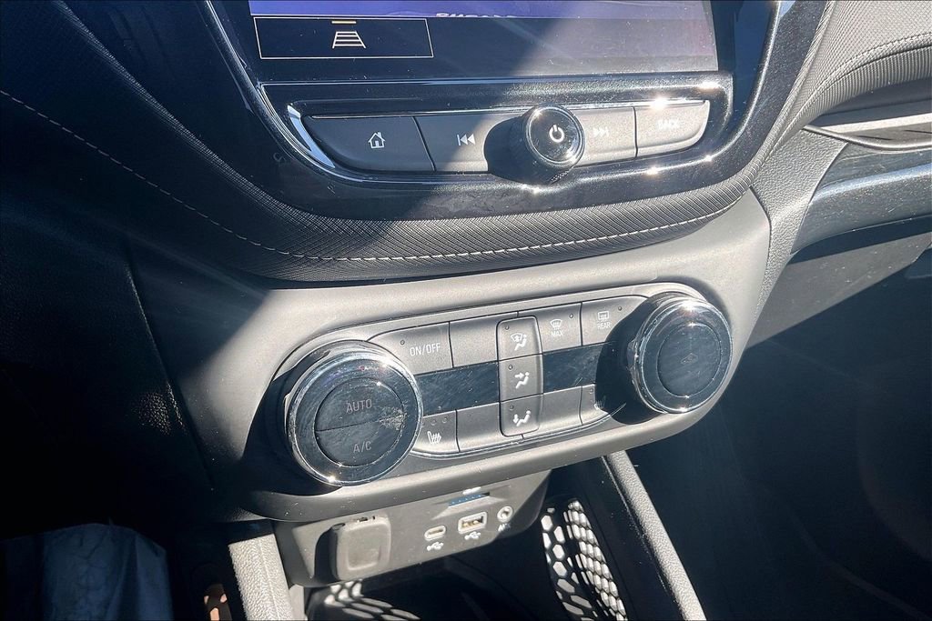 Used 2023 Chevrolet TrailBlazer ACTIV w/ Sun and Liftgate Package image 17