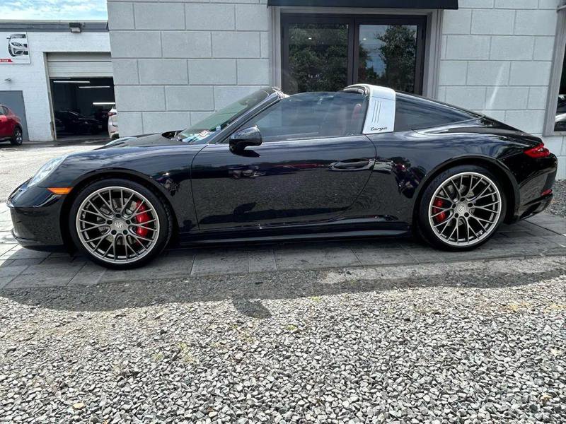 Used 2017 Porsche 911 Targa 4S image 3