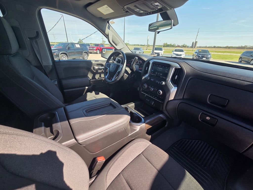 Used 2022 Chevrolet Silverado 1500 RST w/ Redline Edition AWD/4WD image 28