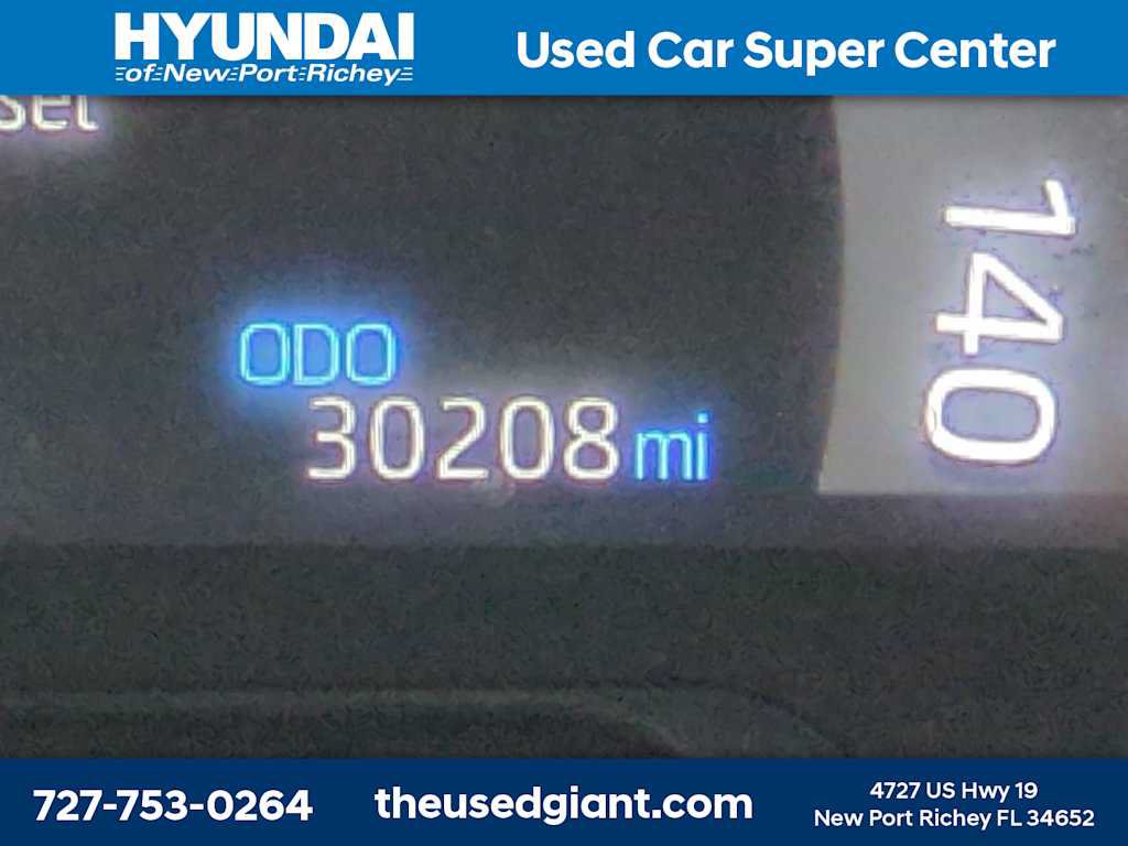 Used 2023 Toyota RAV4 XLE Premium FWD image 31