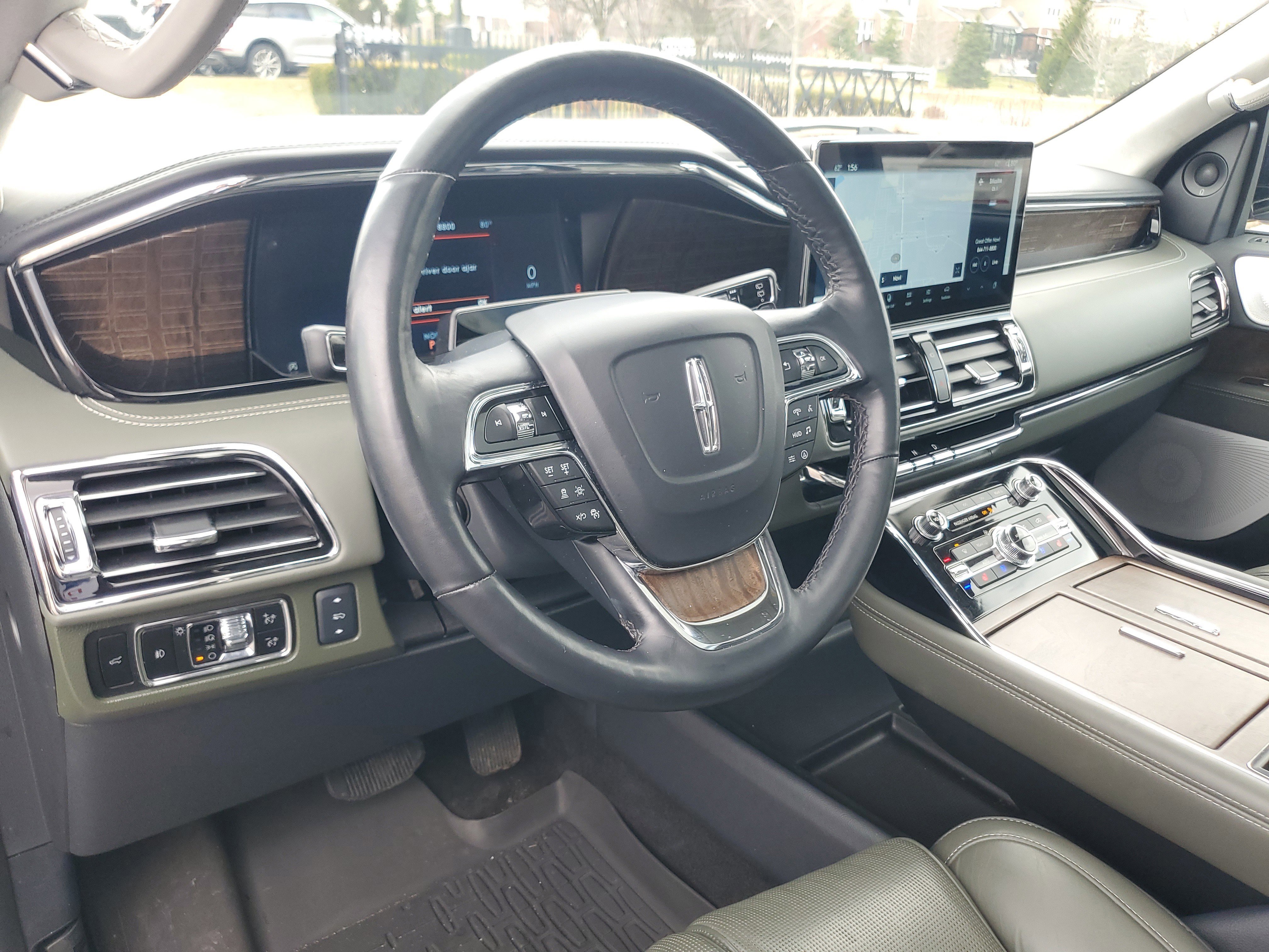 Certified 2024 Lincoln Navigator Black Label AWD/4WD image 11