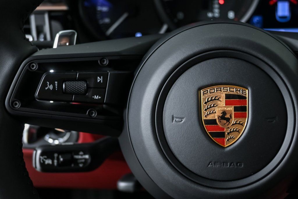 New 2026 Porsche Macan image 10