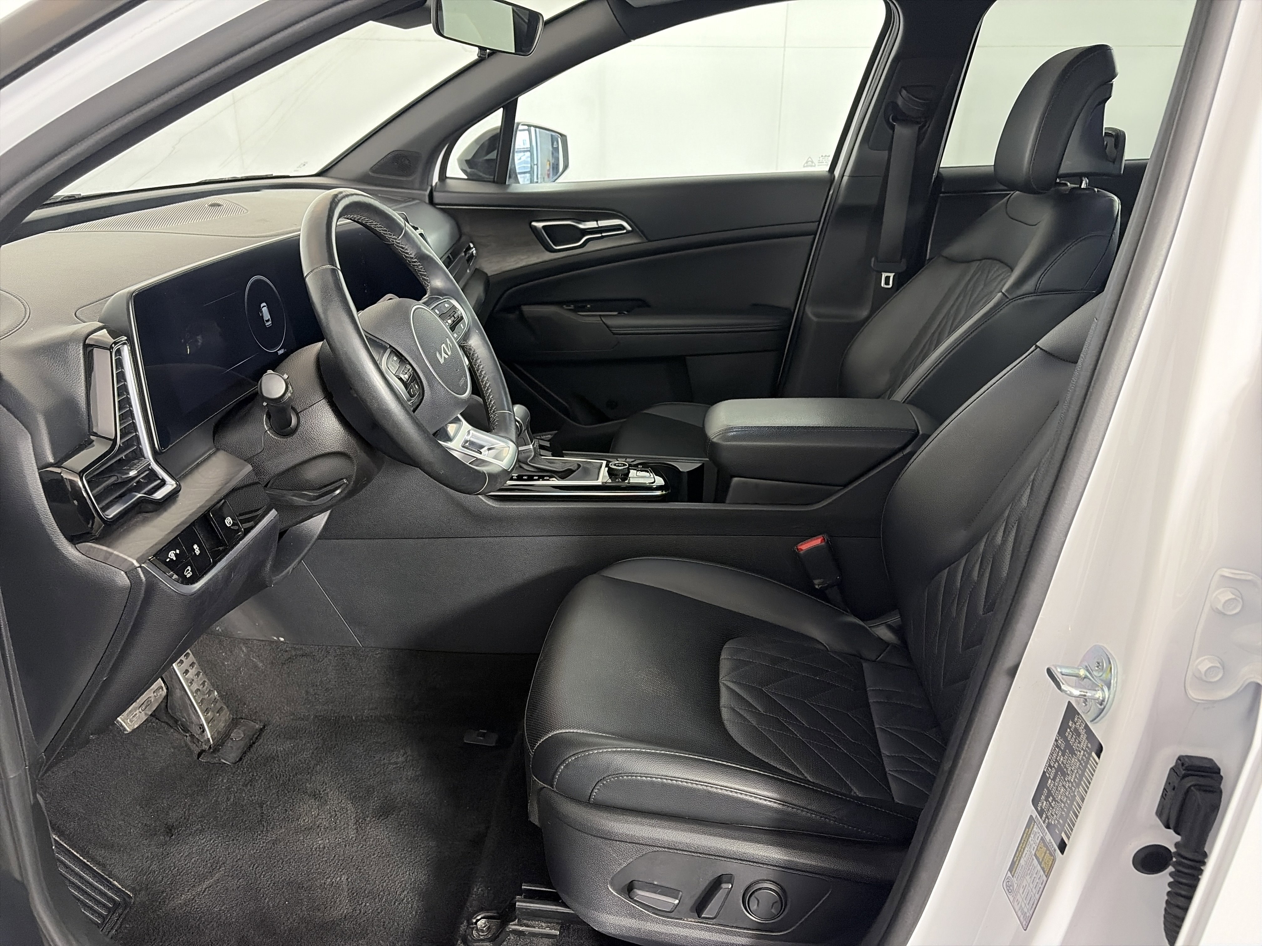 Used 2023 Kia Sportage X-Pro image 6