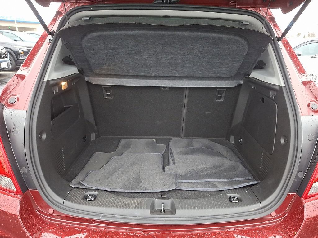 Certified 2022 Chevrolet Trax LT w/ LT Convenience Package image 29