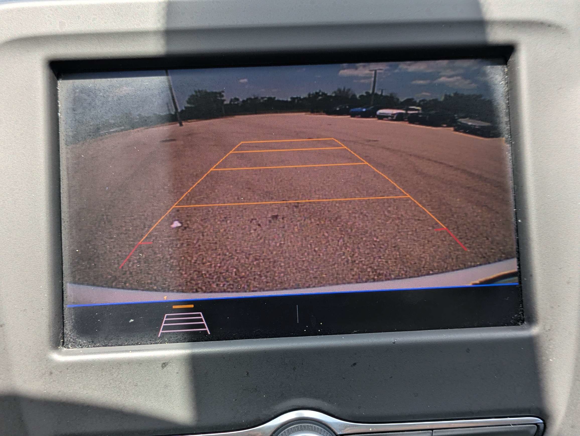 Used 2020 Chevrolet Equinox LS FWD image 23