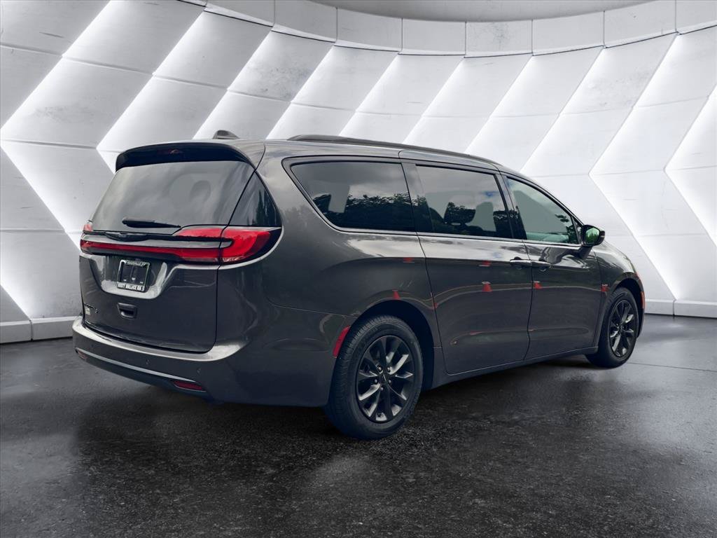 Used 2021 Chrysler Pacifica Touring w/ S Appearance Package FWD image 5