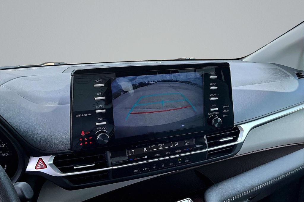 Used 2021 Toyota Sienna LE FWD image 20